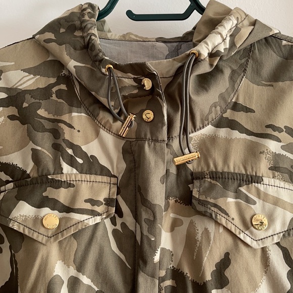 NWOT Michael Kors utility jacket in camo - Picture 2 of 7